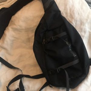 Patagonia 8L atom backpack